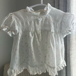 Beautiful White Floral Vintage Dress/top!